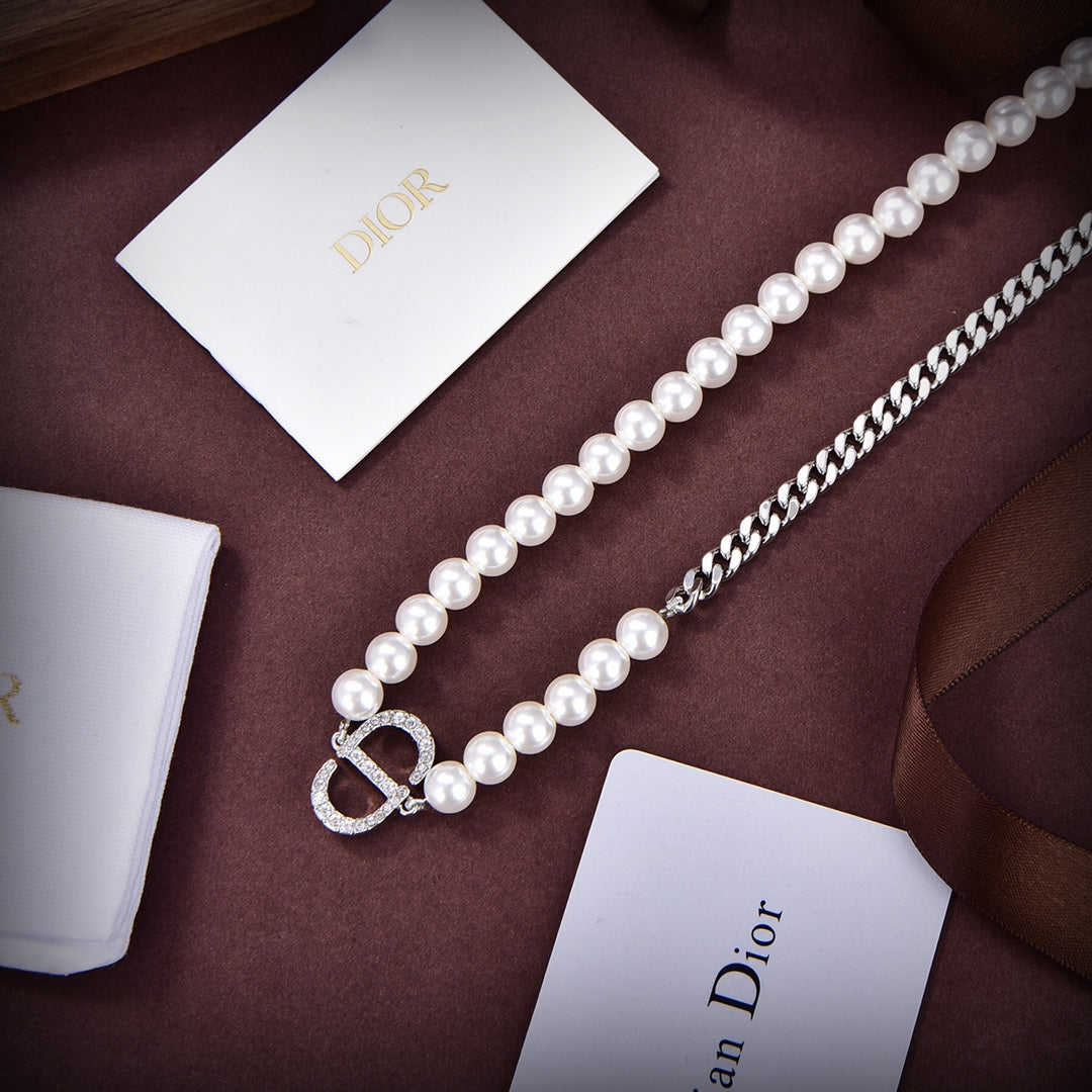 Dior 30 Montaigne Long 18K Gold Necklace