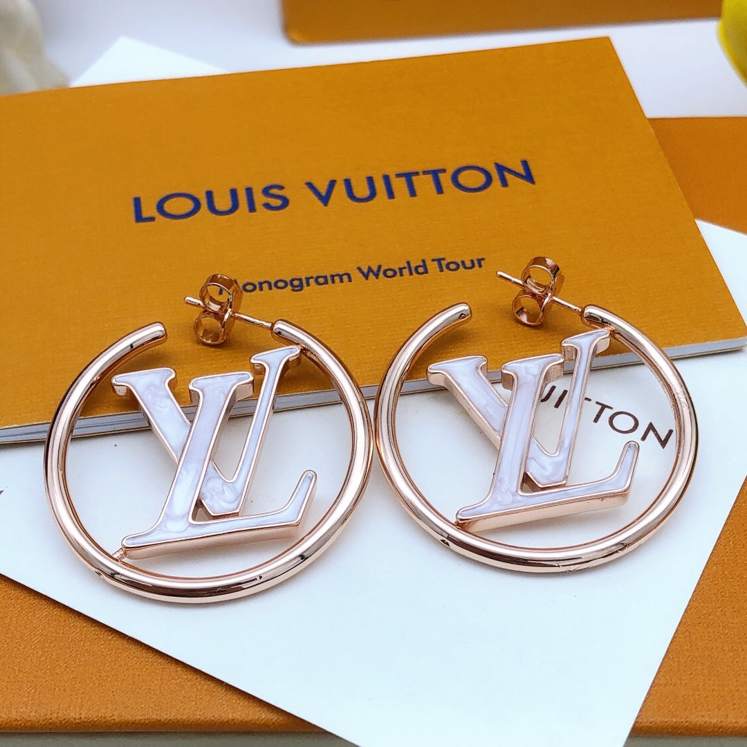 Louis Vuitton Louise Hoop Pearls 18K Gold Earrings