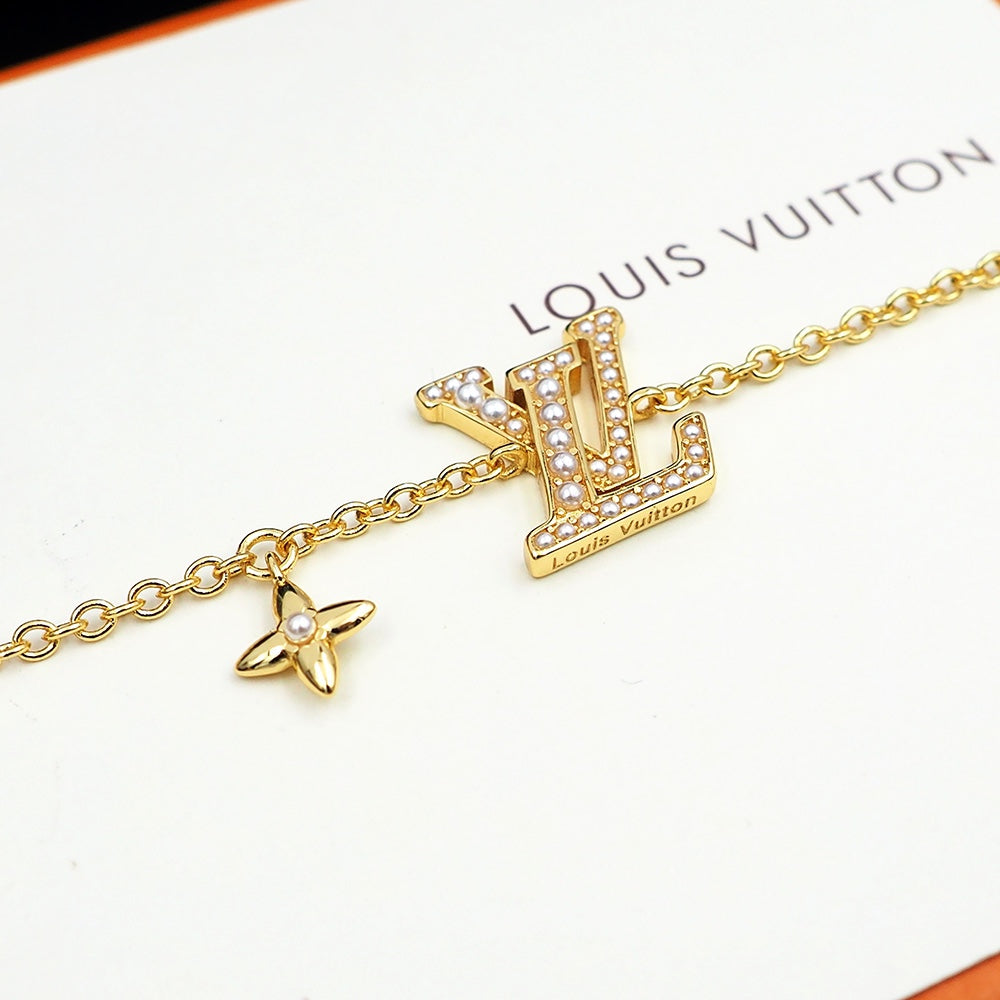 Louis Vuitton Iconic Pearls 18K Gold Bracelet