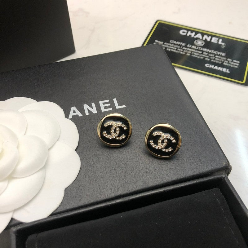 Chanel Black & White Diamond Gold 18K Gold Earrings
