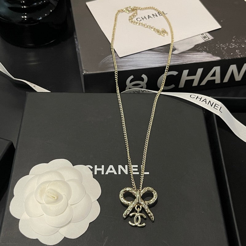 Chanel Gold Bow Tie 18K Gold Necklace