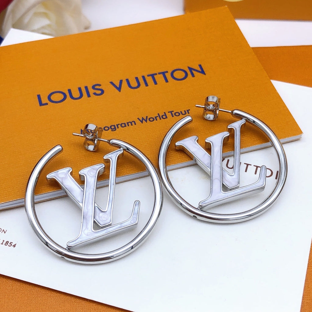 Louis Vuitton Louise Hoop Pearls 18K Gold Earrings