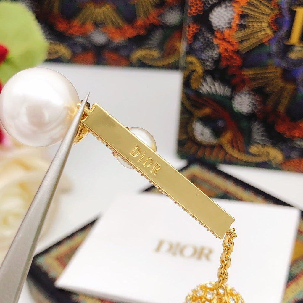 Dior Tassel Diamonds 18K Gold Earrings