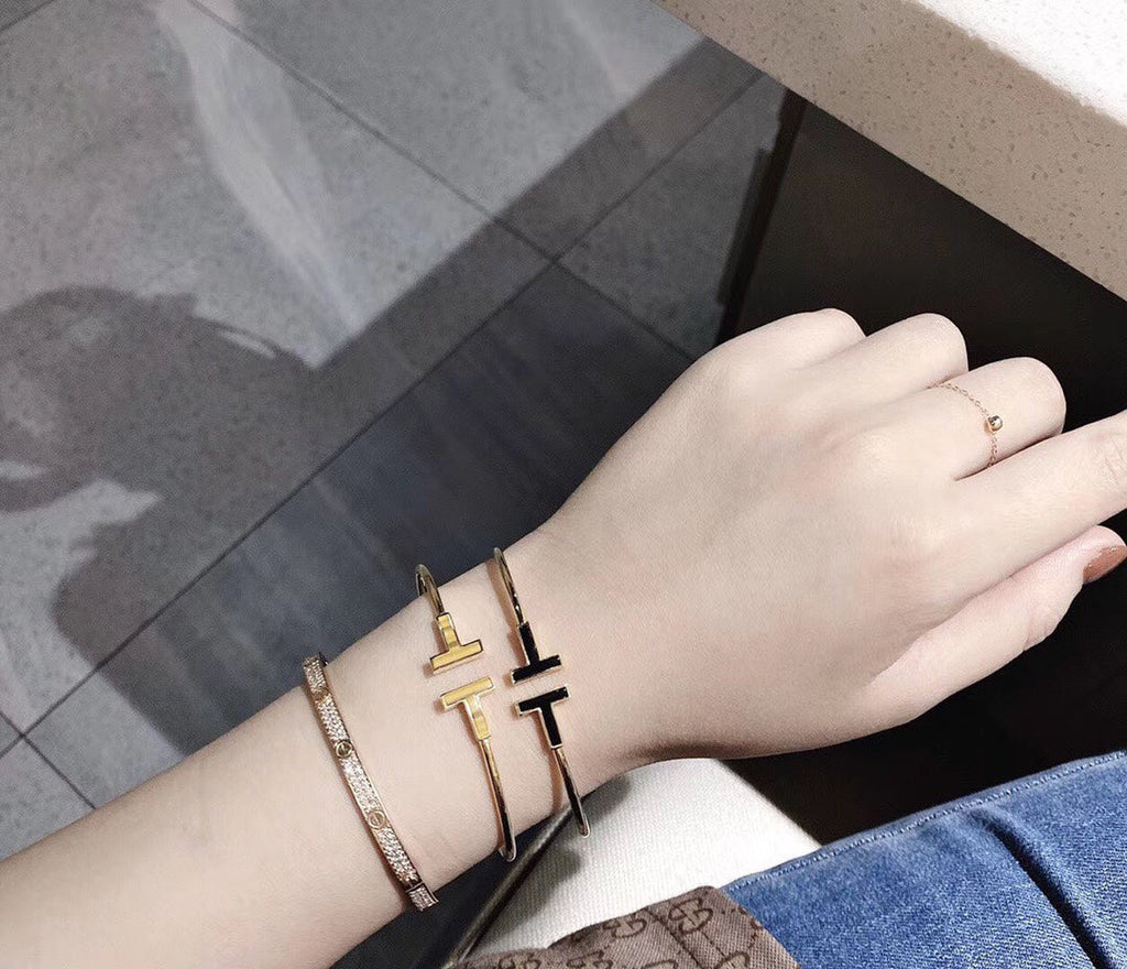 Tiffany Black 18K Gold Bracelet