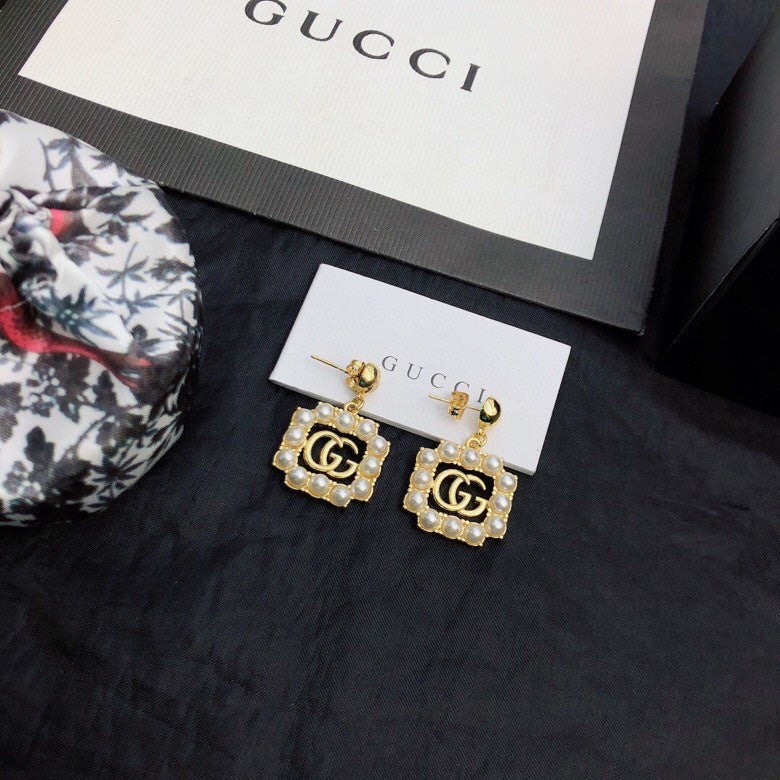 Gucci Double Square Pearls 18K Gold Earrings