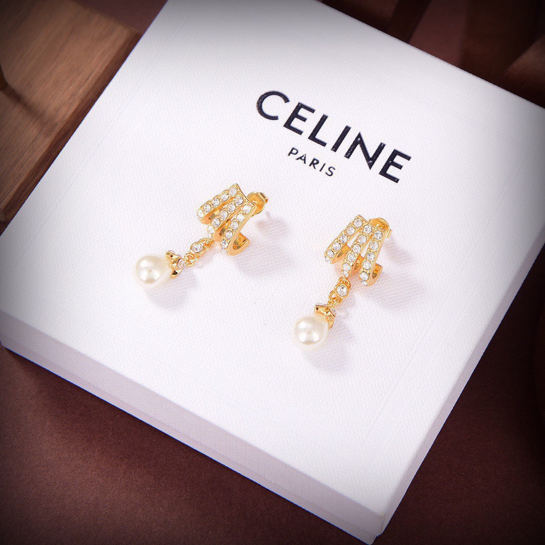 Celine Vintage Pearls 18K Gold Earrings
