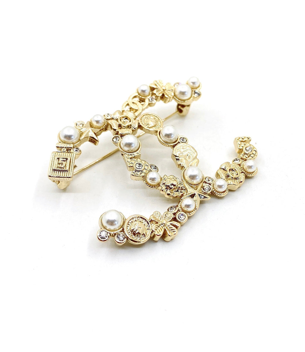 Chanel Pearls 18K Gold Brooch
