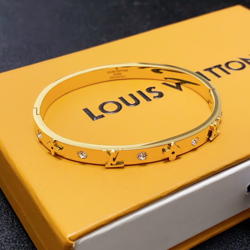 Louis Vuitton Diamonds 18K Gold Bracelet