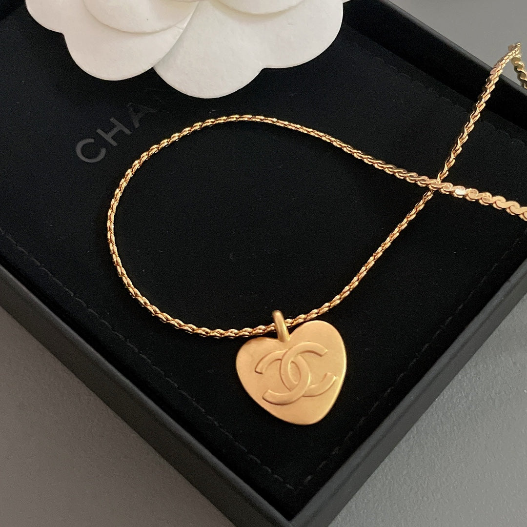 Chanel Vintage 18K Gold Necklace