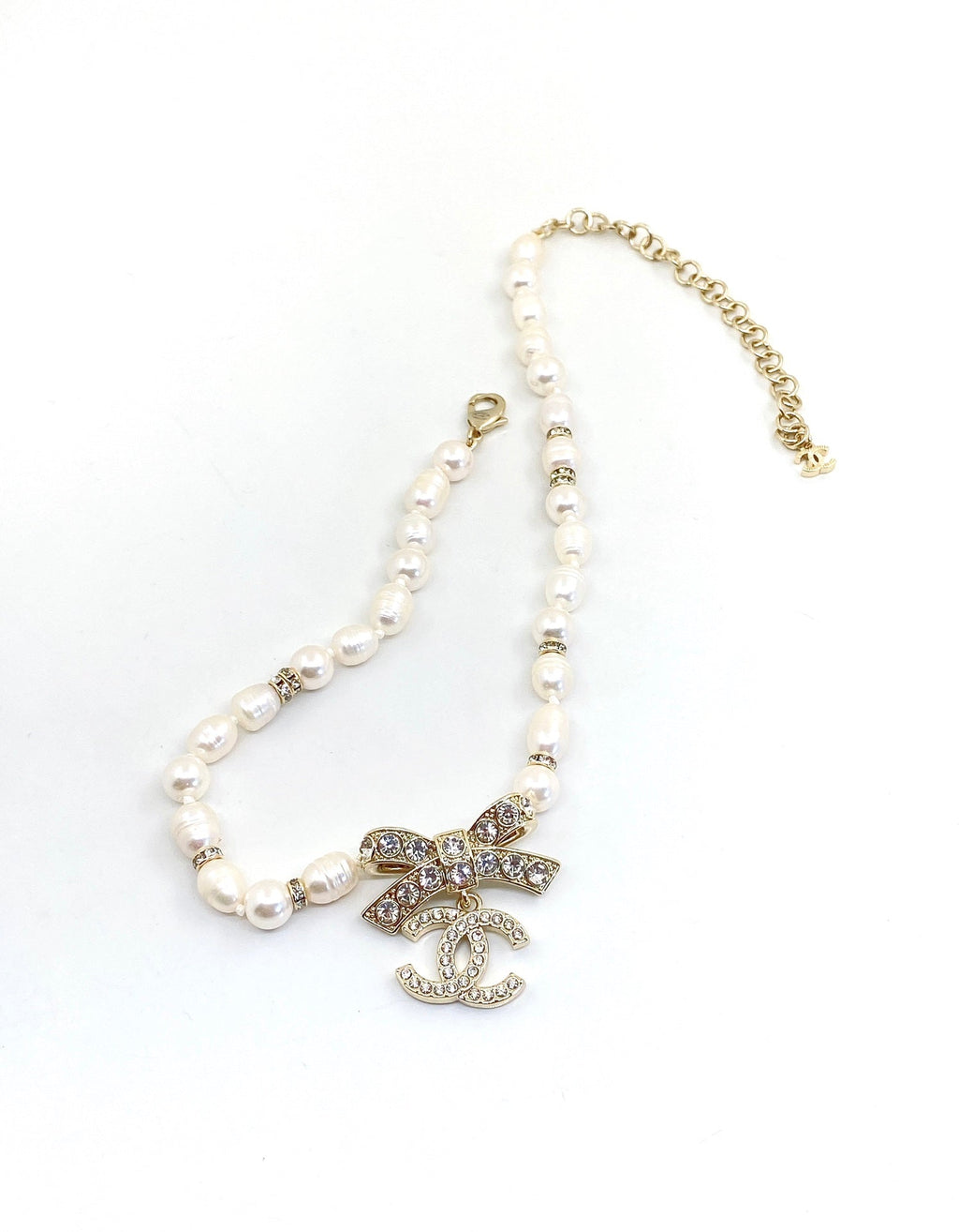 Chanel Bow Tie Diamonds 18K Gold Necklace