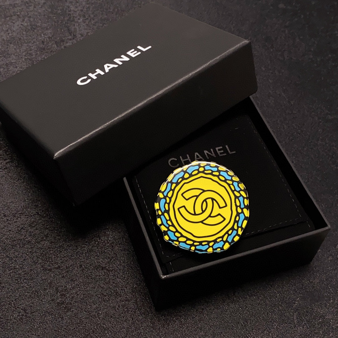 Chanel Color 18K Gold Brooch