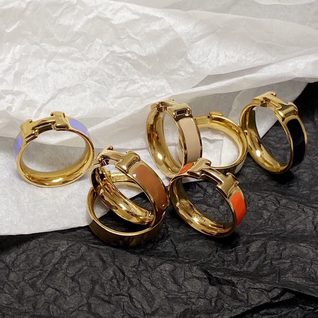 Hermes Vintage Clic 18K Gold Ring
