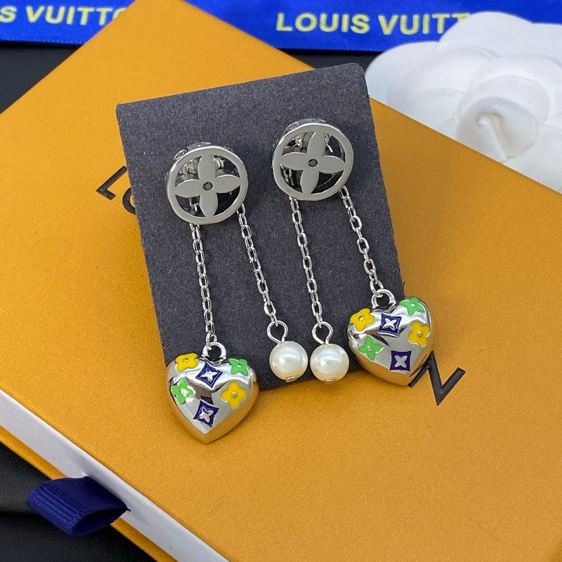Louis Vuitton Diamond Pearl Drop 18K Gold Earrings