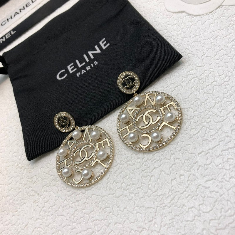 Chanel Circle Pearl Pendant 18K Gold Earrings