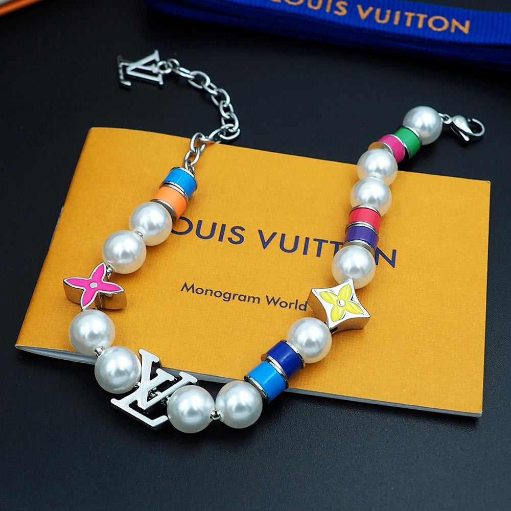Louis Vuitton MNG Pearls Party 18K Gold Bracelet