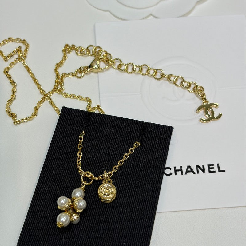 Chanel 26P Grape Pearl Gold 18K Gold Necklace