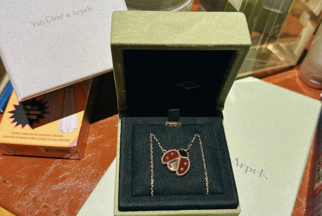 Lucky Spring Pendant 18K Gold Necklace