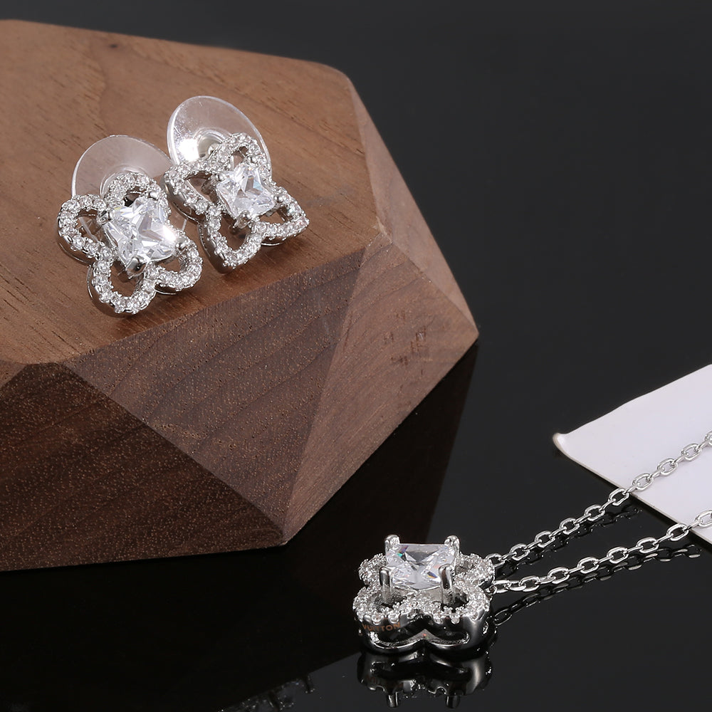 Louis Vuitton Blossom 18K Gold Earrings