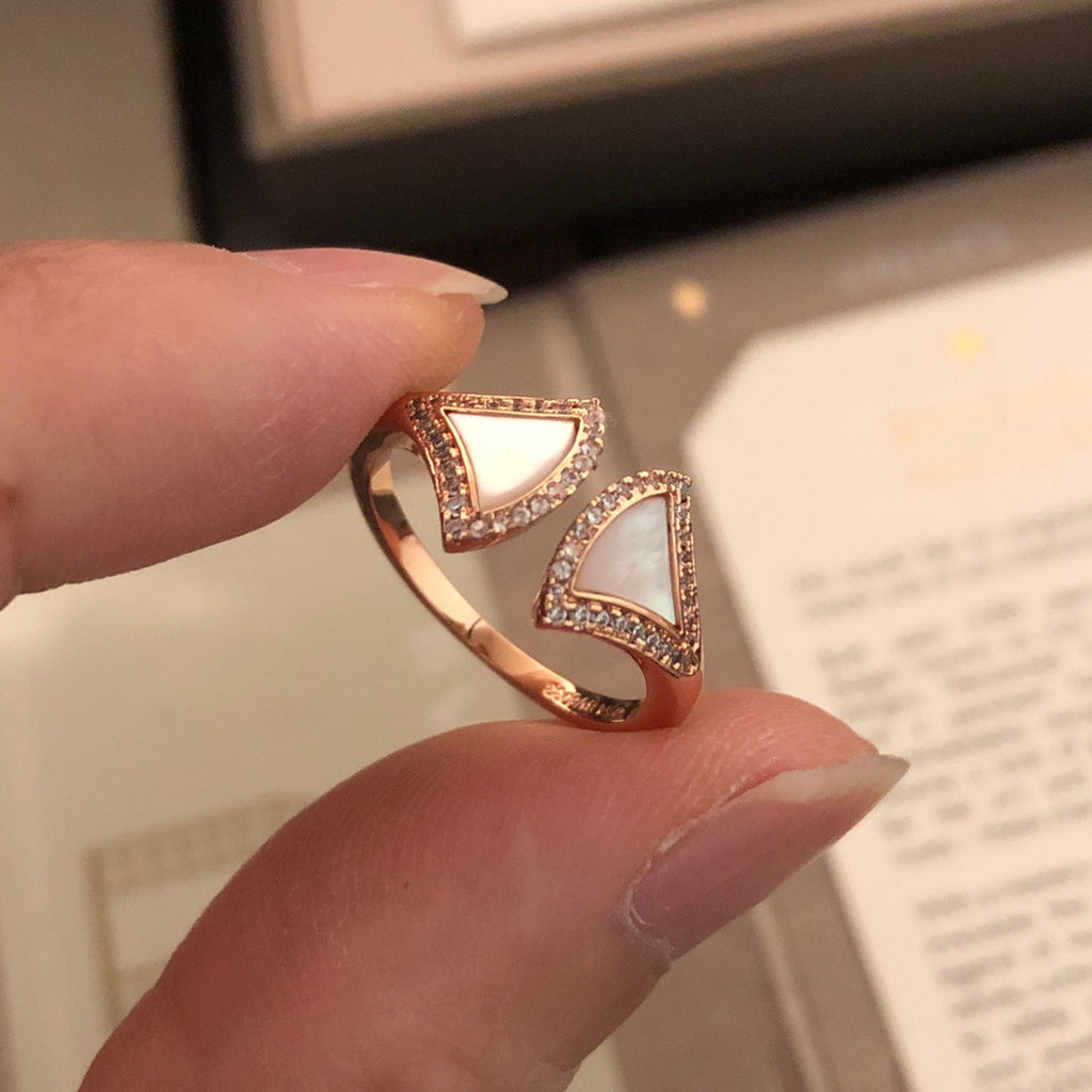 Bvlgari BVLGARI Dream Pearl 18K Gold Ring