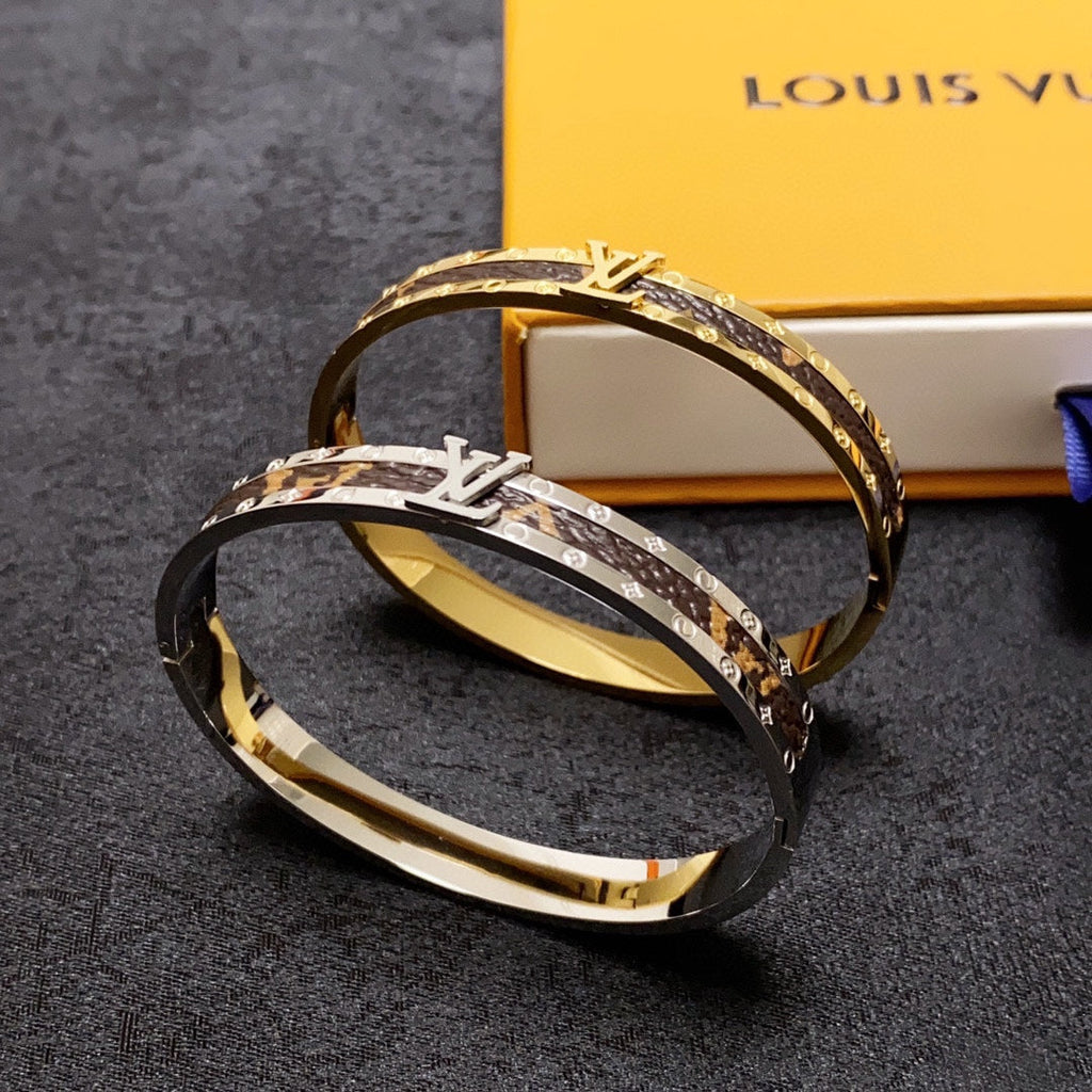 Louis Vuitton Leather Vintage 18K Gold Bracelet