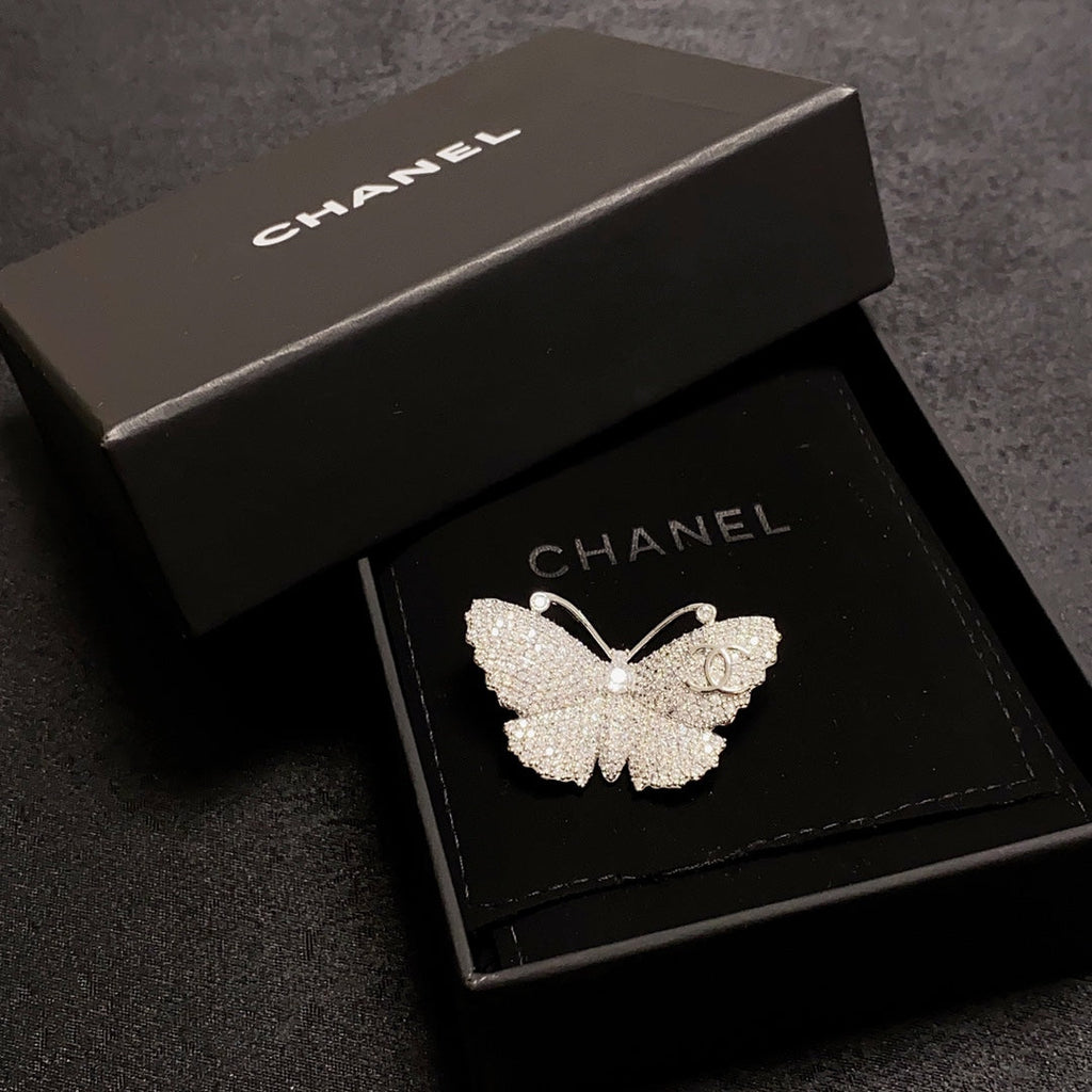 Chanel Butterfly Diamonds 18K Gold Brooch