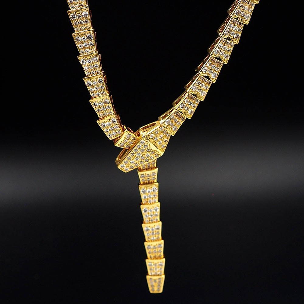 Bvlgari Serpenti Viper Full Pave Diamonds 18K Gold Necklace