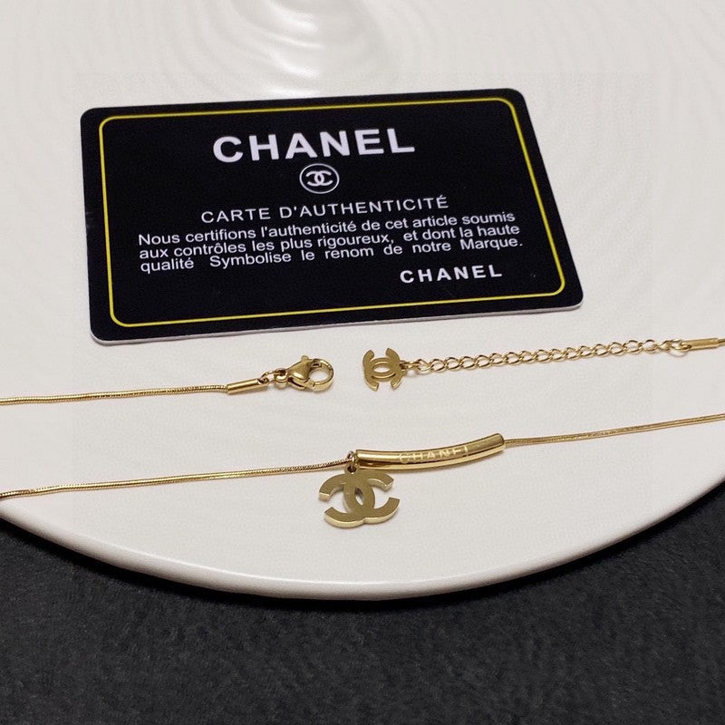 Chanel Gold 18K Gold Necklace