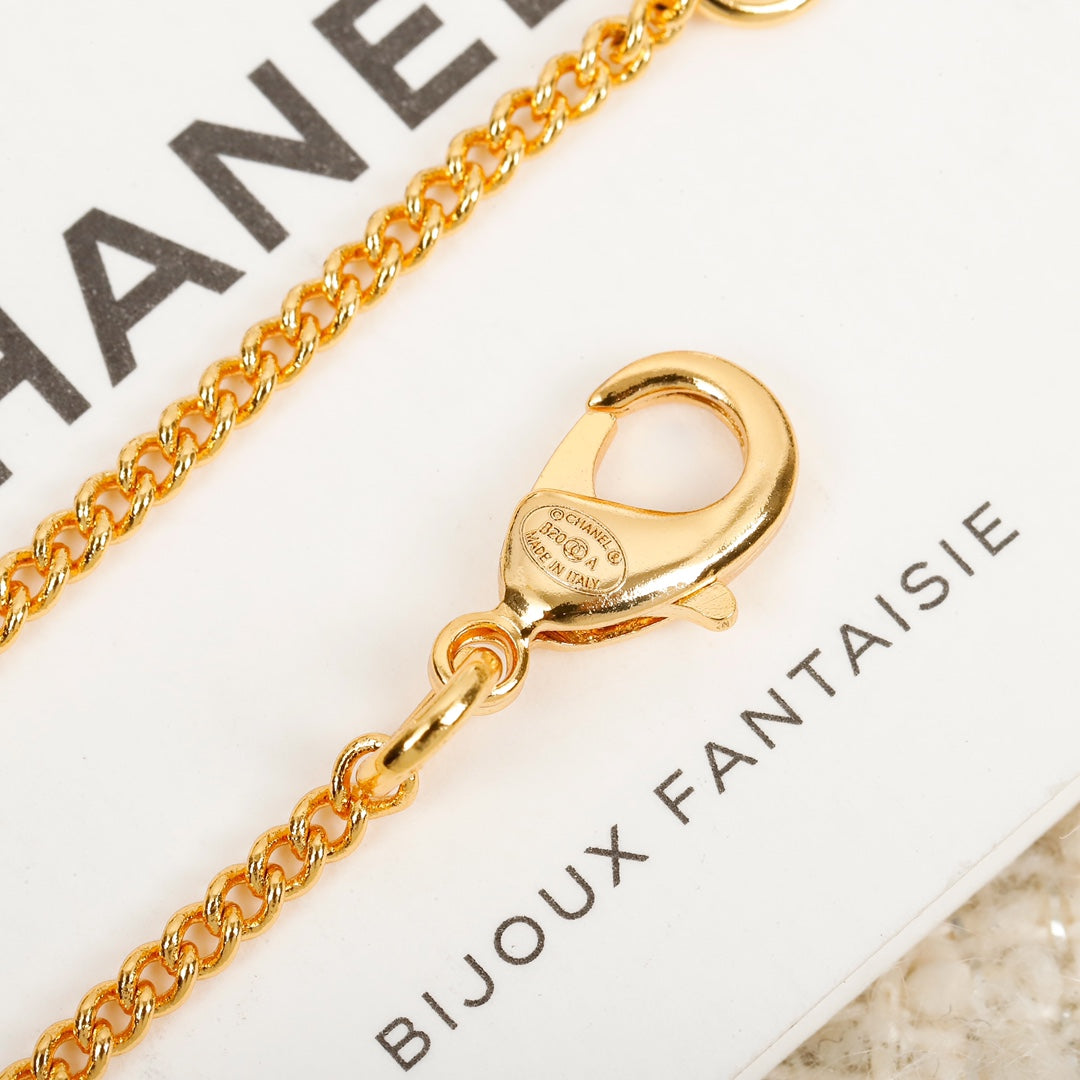 Chanel Vintage 18K Gold Necklace
