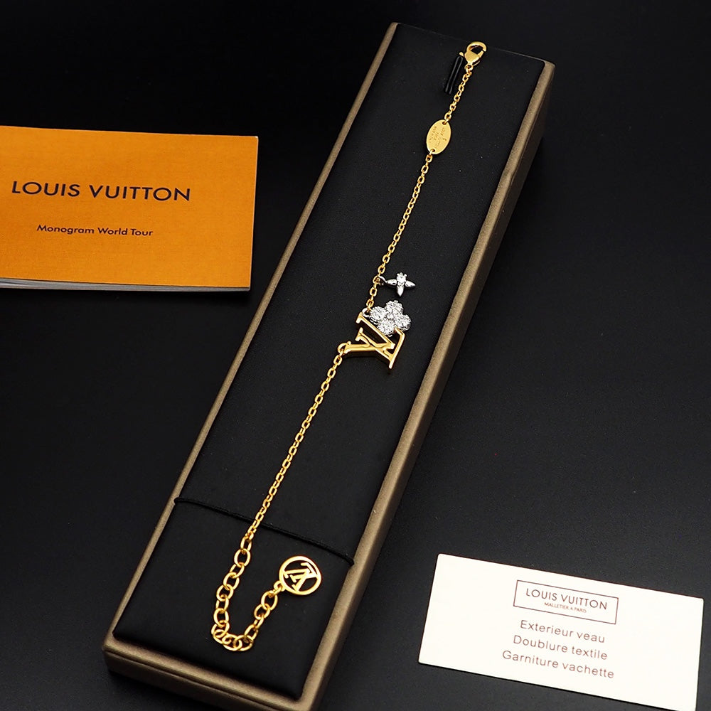 Louis Vuitton Gram Diamond 18K Gold Bracelet