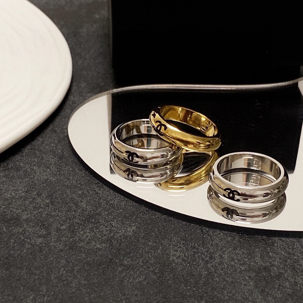 Chanel Coco 18K Gold Ring