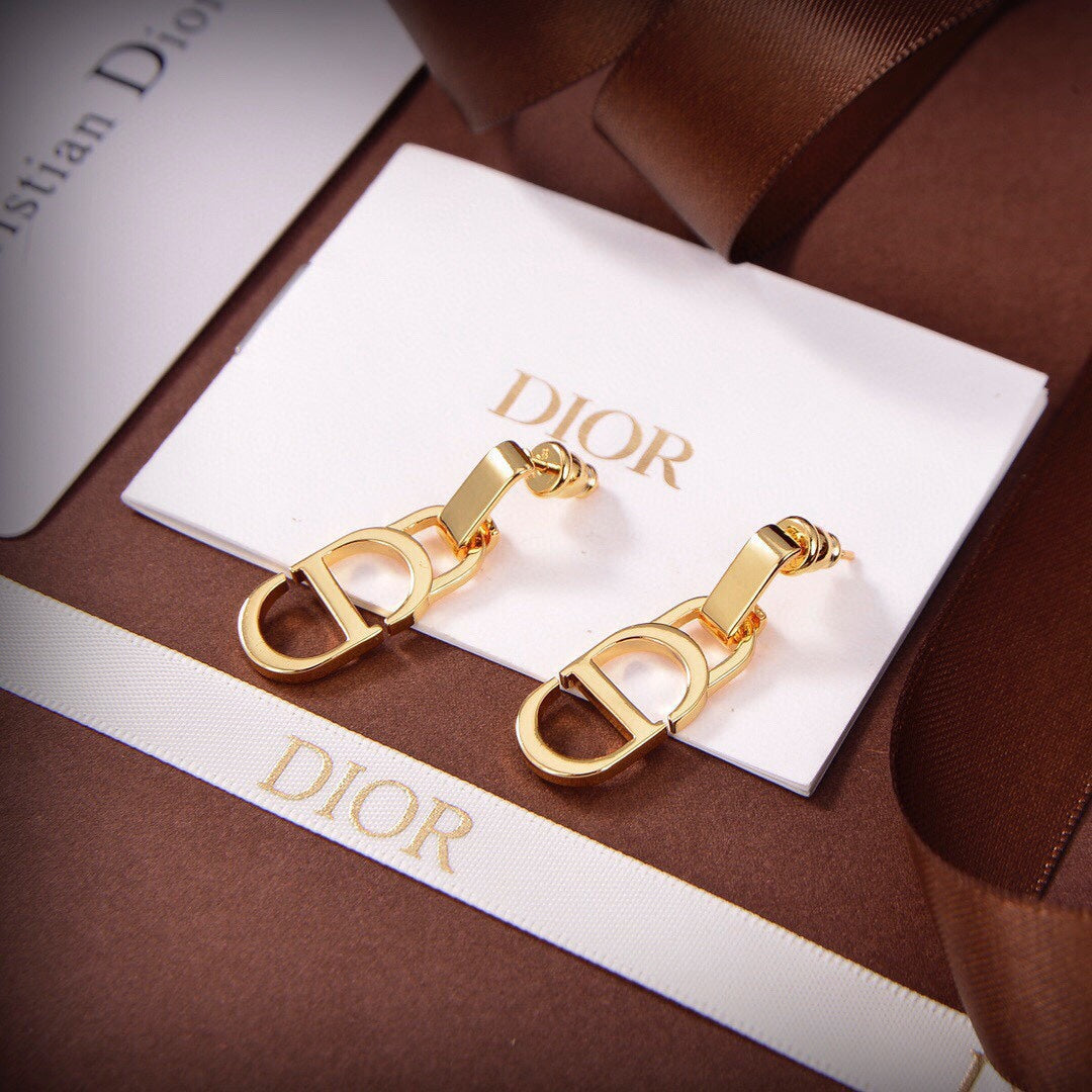 Dior 30 Montaigne 18K Gold Earrings