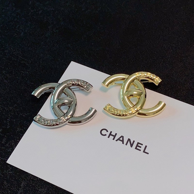 Chanel Paris Gold 18K Gold Brooch