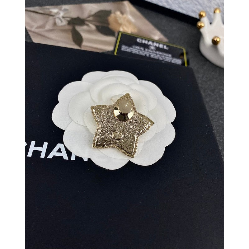 Chanel Star Pearl 18K Gold Brooch