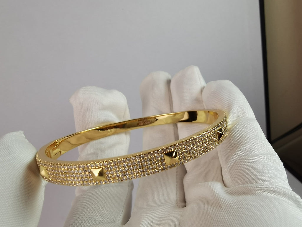 Hermes Collier De Chien Diamond 18K Gold Bracelet