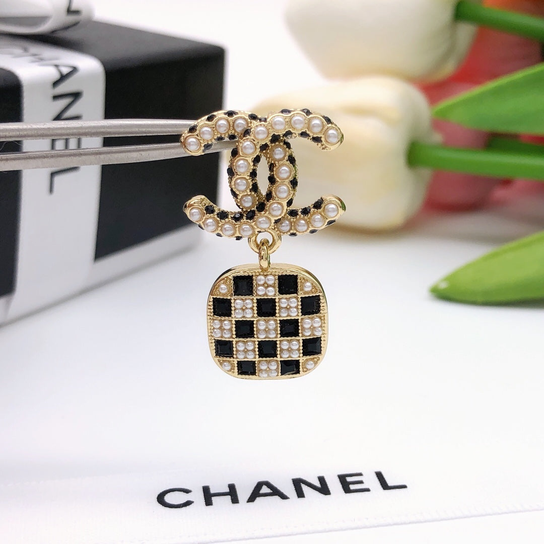 Chanel Chain 18K Gold Earrings