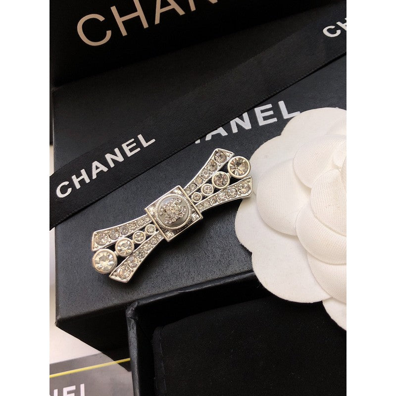 Chanel Bow Tie Diamond 18K Gold Brooch