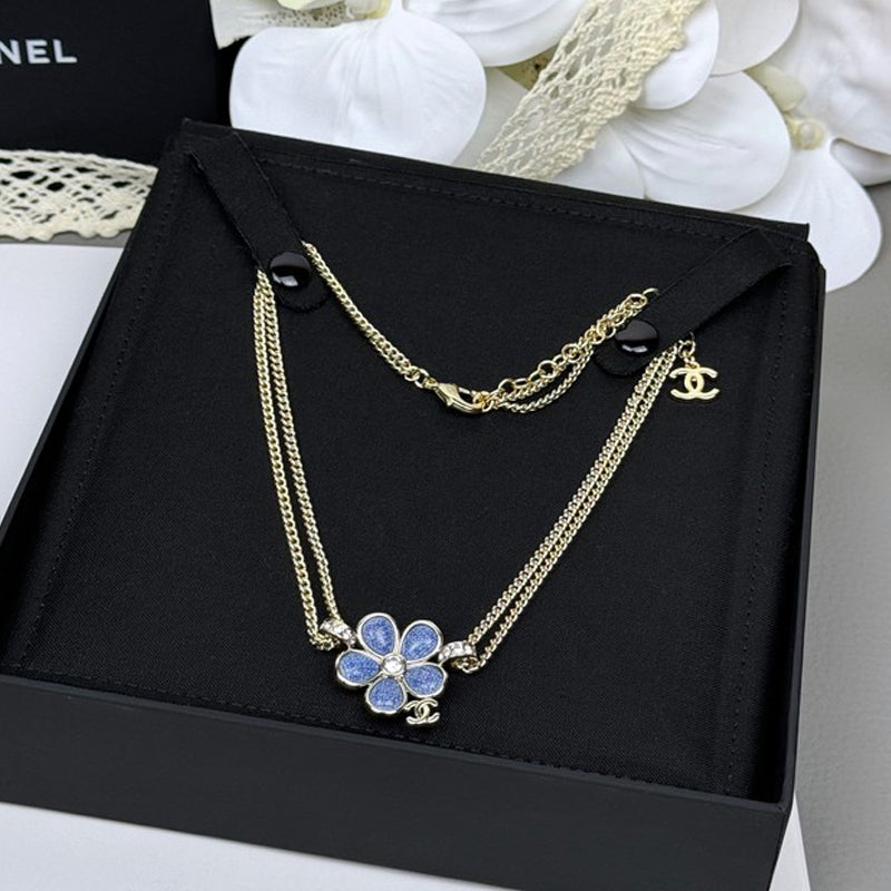 Chanel 26C Blue Flower Choker 18K Gold Necklace