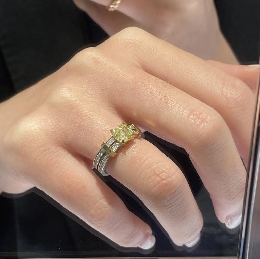 Tiffany Schlumberger Stone 18K Gold Ring