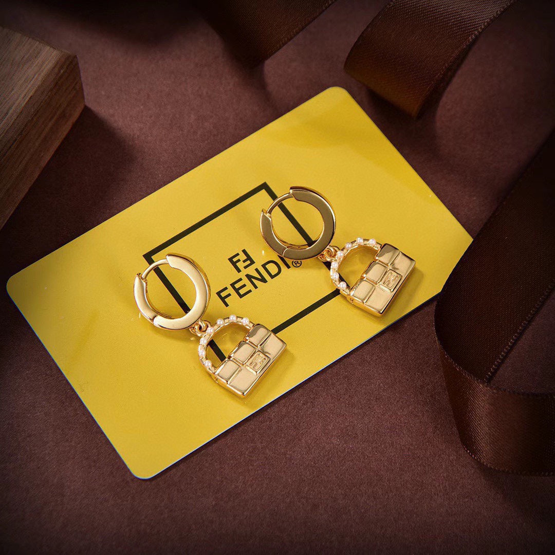 Bag Pendant Pearls 18K Gold Earrings