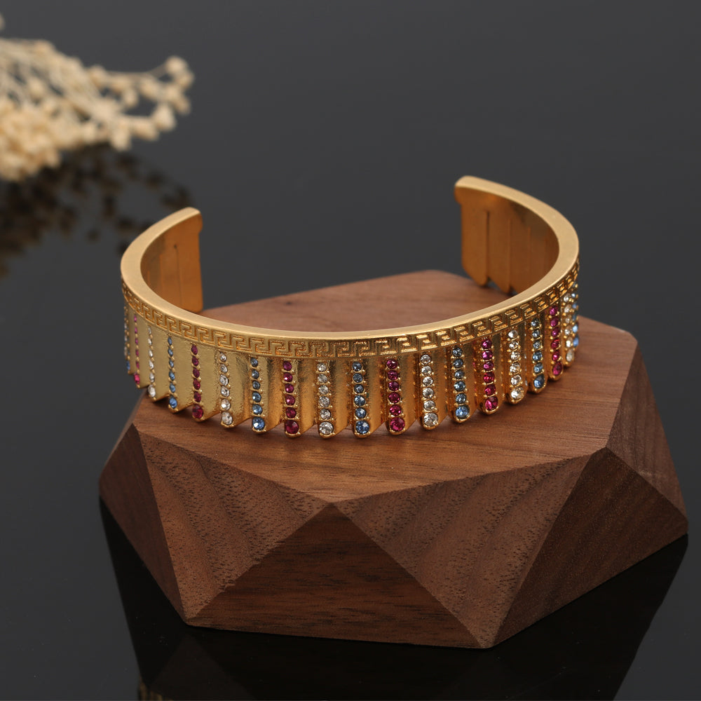 Celine Ver Open Cuff 18K Gold Bracelet