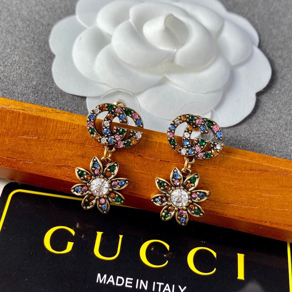 Gucci Double Flower Pendant 18K Gold Earrings