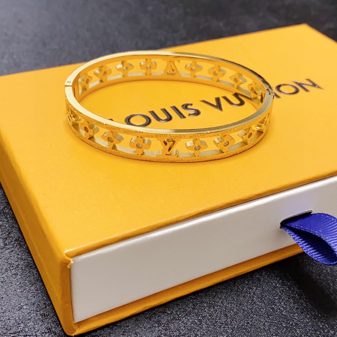 Louis Vuitton Crystal Hollow 18K Gold Bracelet