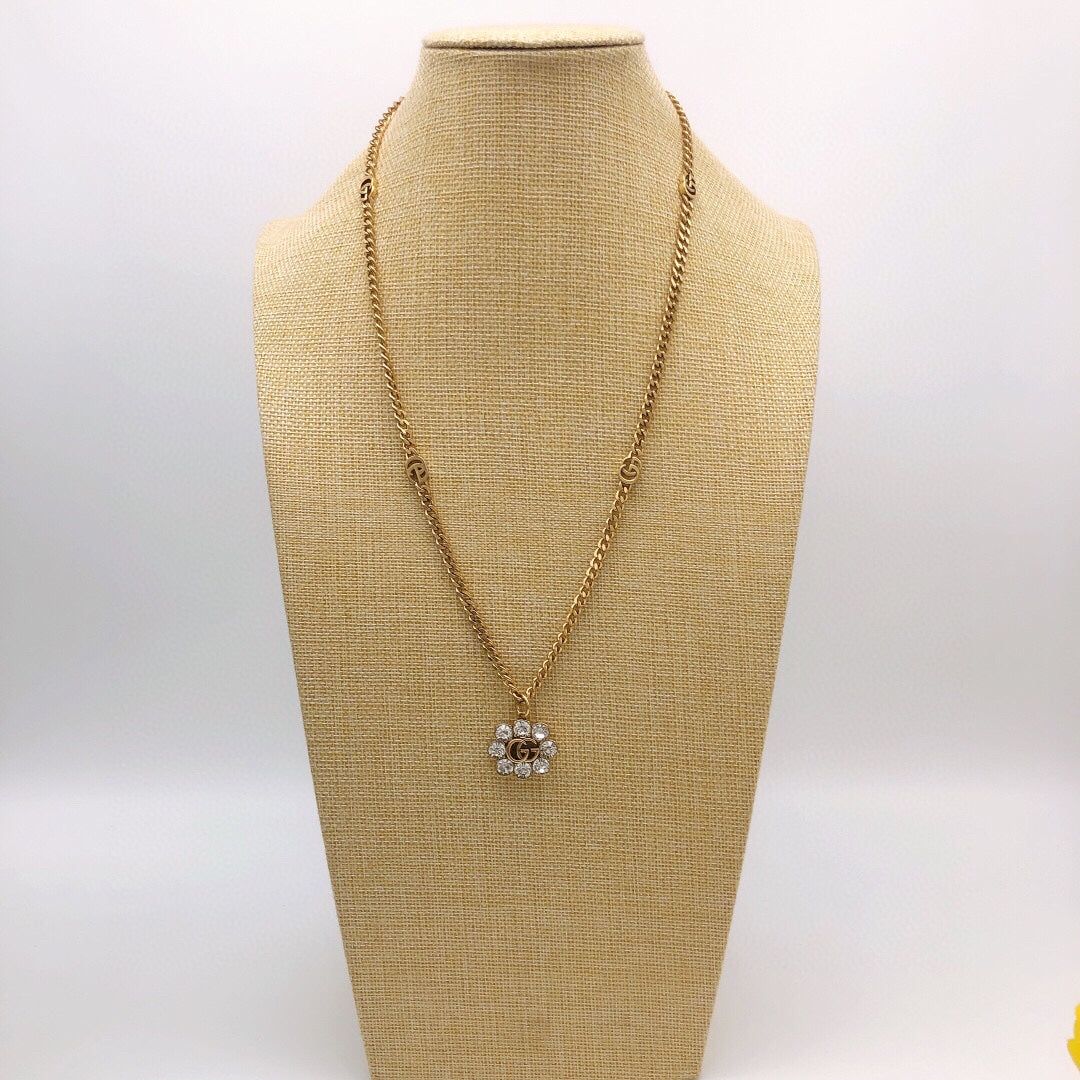 Gucci Double Flower Crystals 18K Gold Necklace