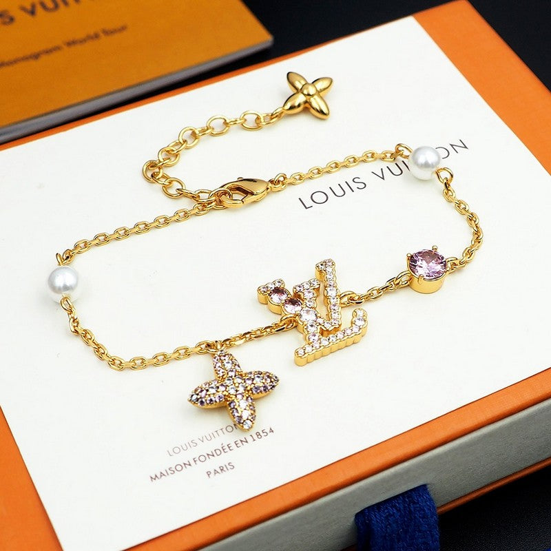 Louis Vuitton Iconic Tr ̈¦sor 18K Gold Bracelet