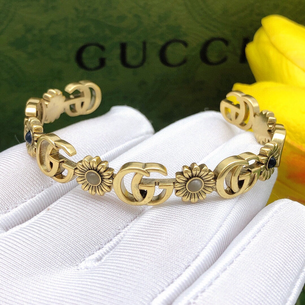 Gucci Double Flowers Open Cuff 18K Gold Bracelet