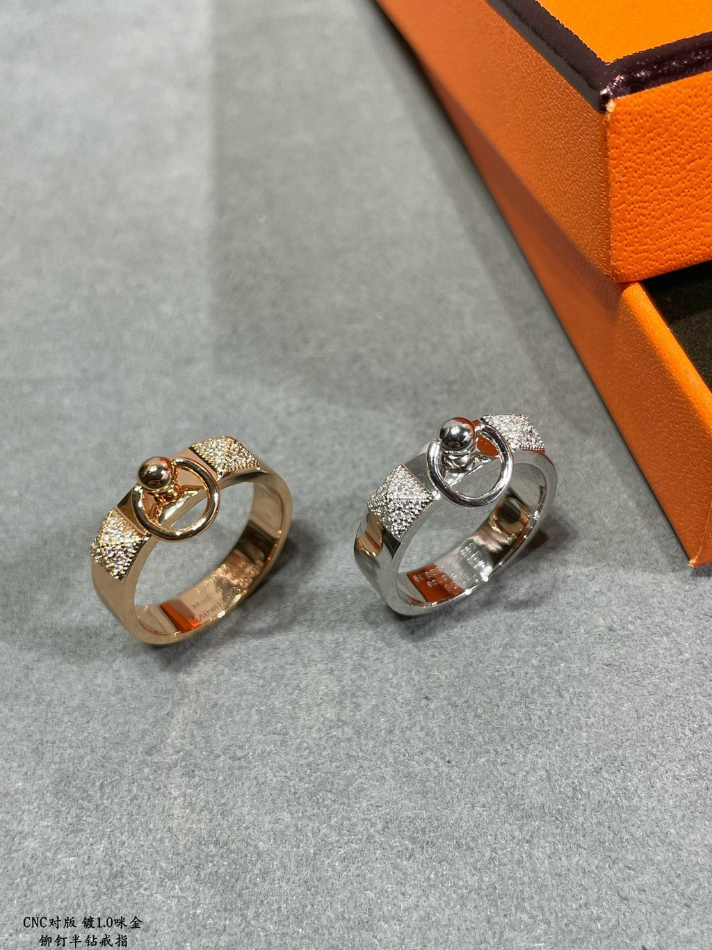 Hermes Collier De Chien Lock Diamonds 18K Gold Ring