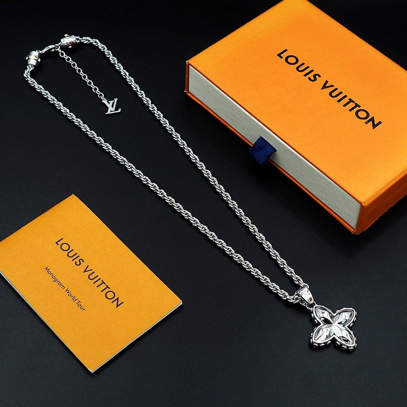 Louis Vuitton Flower Studs 18K Gold Necklace