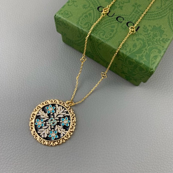 Gucci Double Iconic Floral Pendant 18K Gold Necklace