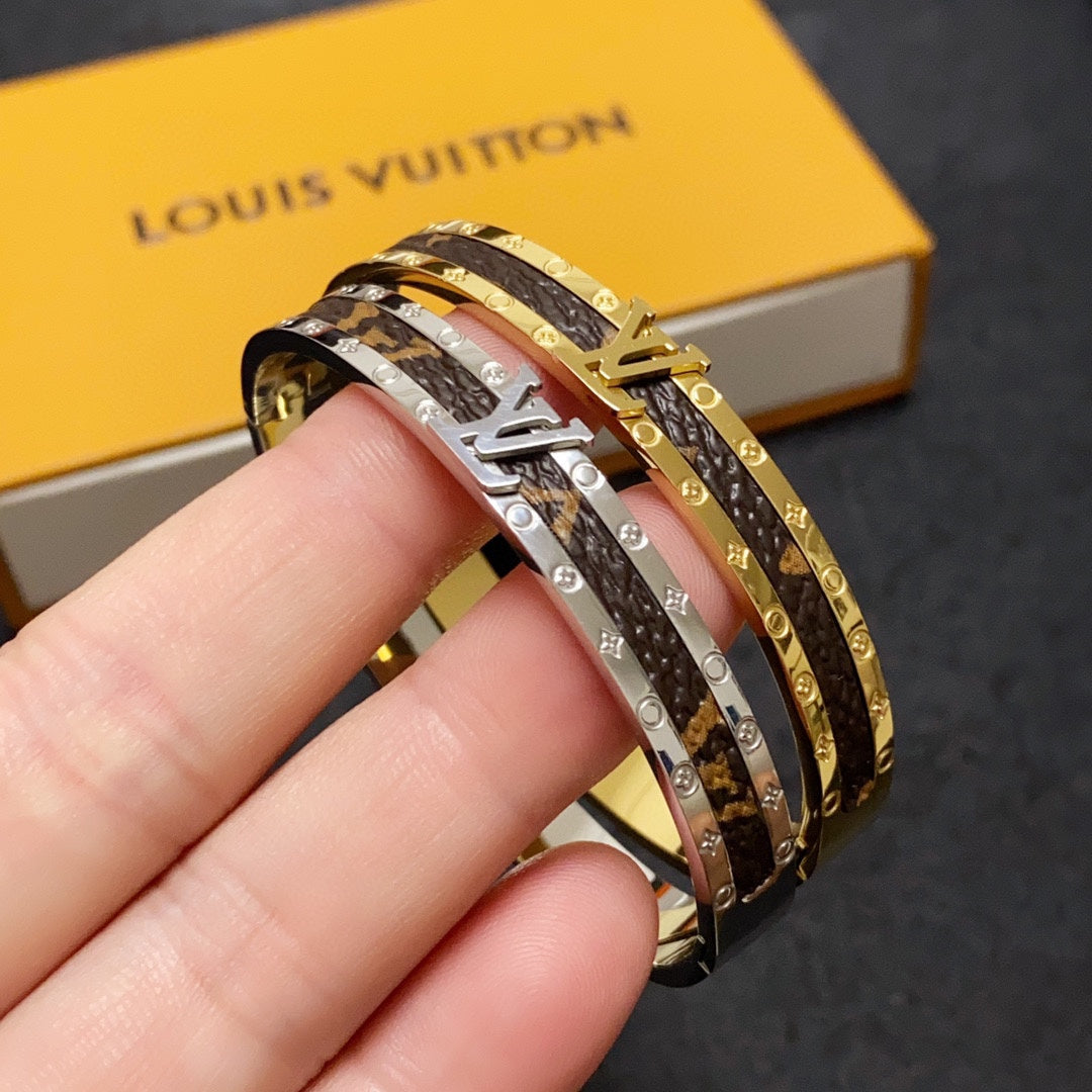 Louis Vuitton Leather Vintage 18K Gold Bracelet
