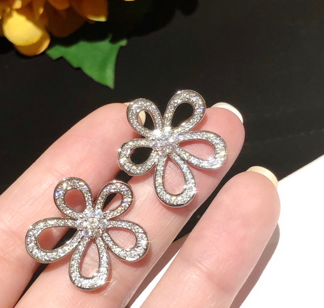 Flowerlace 18K Gold Earrings